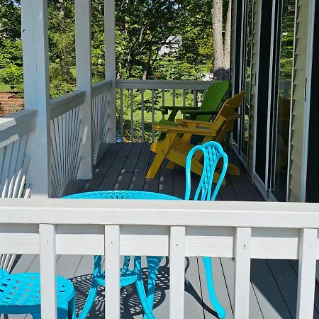 Tree-Top Lake-Front Cottage Madison Exterior foto